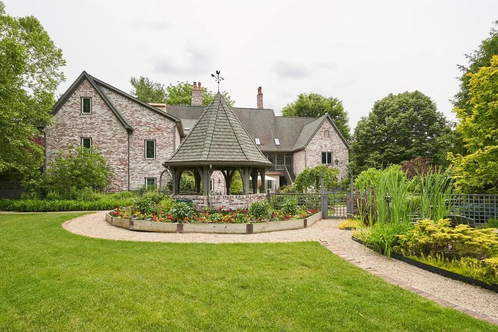 Custom Home Build - Photo 10